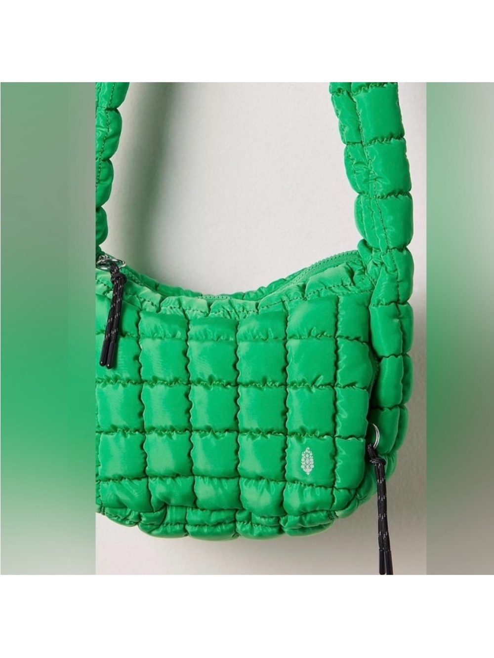 FPMovement Quilted Carry All NWT - Picture 3 of 8